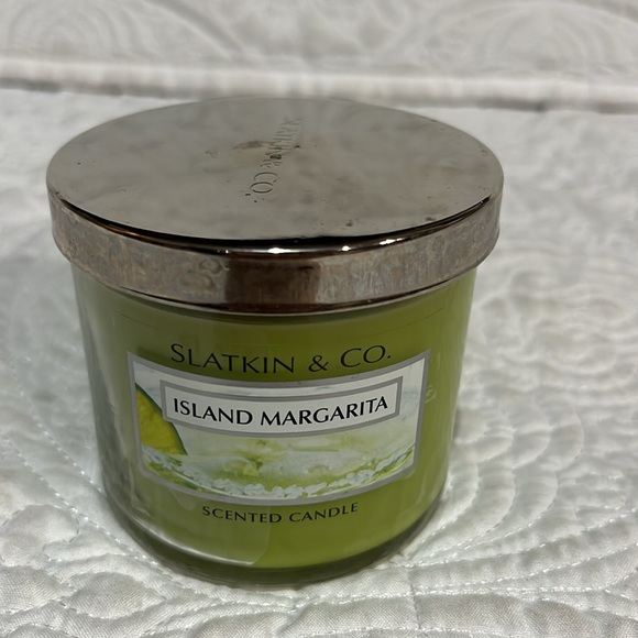 The White Barn and Slatkin Co sea‎ island cotton and island margarita candles - Picture 9 of 14